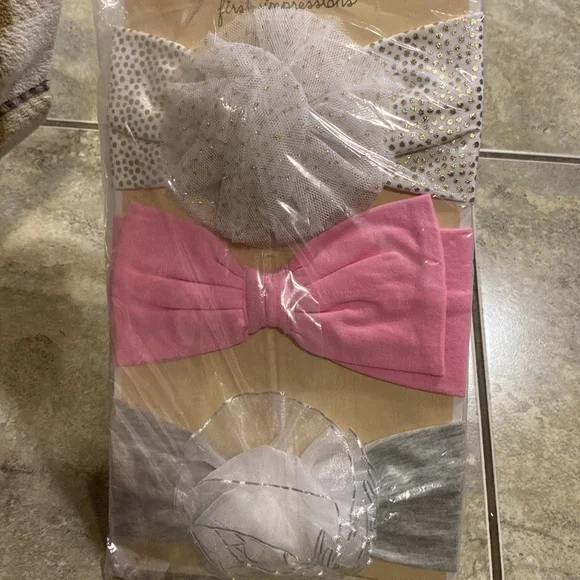 {6 Pieces} First Impressions Bundle